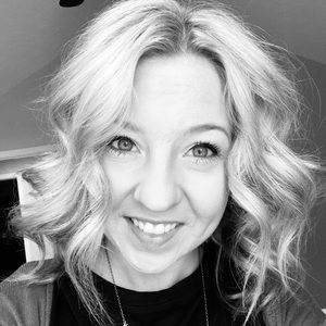 Meet your Posher, Cortney